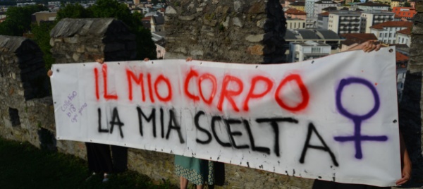 io-l-8-ogni-giorno-esprime-solidarieta-alle-donne-americane