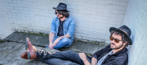 in-brothers-ci-sono-andrea-e-luca-ci-sono-i-make-plain