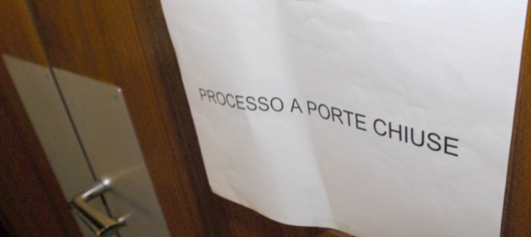 abuso-del-figlio-e-di-altri-bambini-4-anni-e-6-mesi-di-carcere