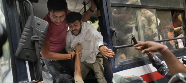 alta-tensione-in-india-per-il-sarto-hindu-sgozzato