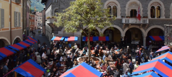 mercato-d-inizio-estate-a-bellinzona