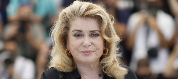 leone-d-oro-alla-carriera-a-catherine-deneuve-a-venezia
