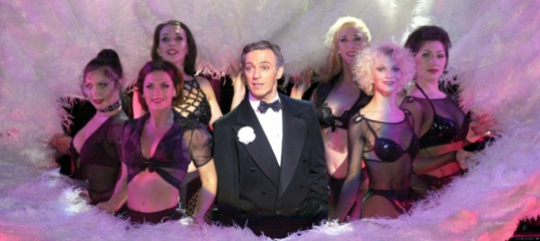 musical-chicago-celebra-i-10mila-show