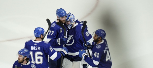 finali-nhl-tampa-bay-accorcia