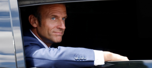 macron-evita-il-sorpasso-ma-melenchon-pensa-alla-spallata