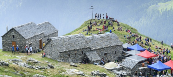 lodano-inaugurata-la-capanna-alp-da-canaa