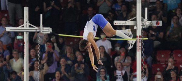 duplantis-vola-a-6-16-metri-nuovo-record-del-mondo