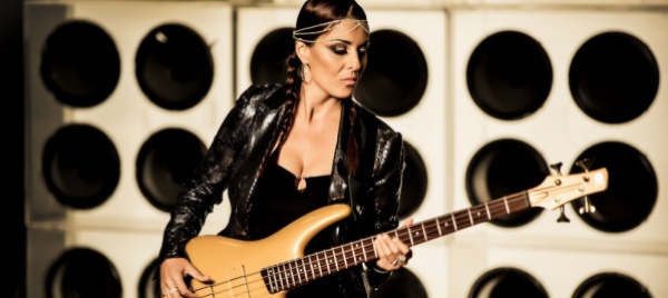 ida-nielsen-e-una-tipa-tosta-tostissima-da-bass-heavy-funk