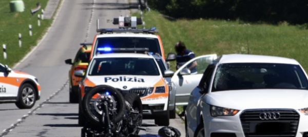 scontro-fra-auto-e-moto-a-maggia-due-19enni-gravemente-feriti