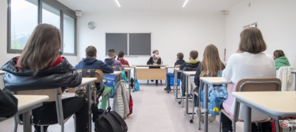 tra-mascherine-e-alfabeto-cirillico-la-scuola-ha-reagito