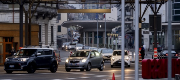 rapina-un-automobilista-ticinese-giovane-in-manette