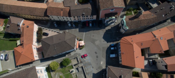 il-teatro-scende-in-piazza-a-stabio