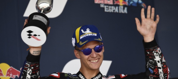 quartararo-fedele-a-yamaha-firma-per-altri-due-anni
