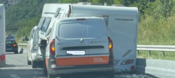 tamponamento-sull-a2-solo-danni-e-nessun-ferito