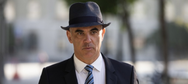 niente-procedura-giuridica-in-francia-per-il-ministro-aviatore