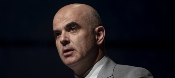 i-francesi-hanno-sbagliato-il-codice-per-comunicare-con-berset