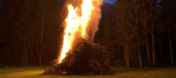 la-val-di-blenio-festeggia-il-1-agosto-al-parco-saracino