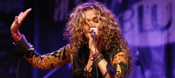 magic-blues-tornano-in-piazza-dana-fuchs-e-i-nine-below-zero