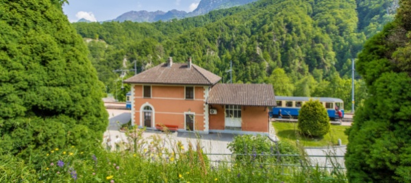 a-camedo-il-treno-storico-della-fart-mostra-la-sua-casa