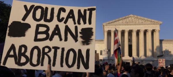 la-camera-usa-ripristina-il-diritto-nazionale-all-aborto