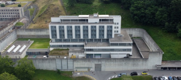 nato-un-bimbo-al-carcere-farera