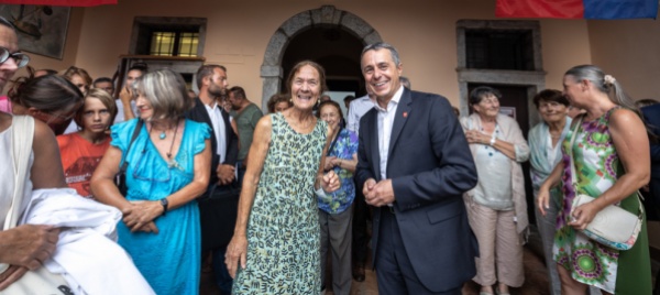 tresa-si-e-stretta-attorno-al-presidente-cassis