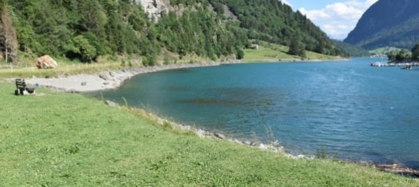 rischia-di-annegare-nelle-acque-del-lago-di-poschiavo