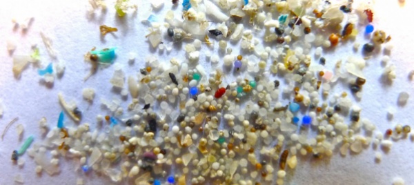 sostituire-le-microplastiche-con-fibre-di-seta-biocompatibili