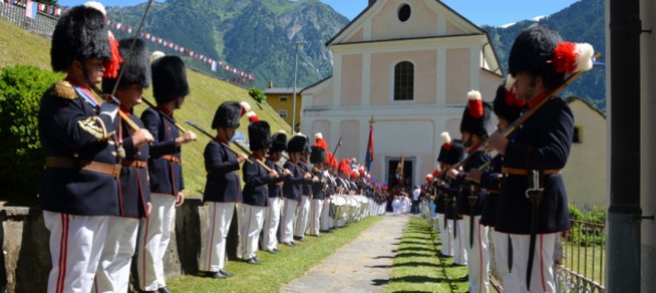 torna-a-sfilare-la-milizia-napoleonica-di-ponto-valentino