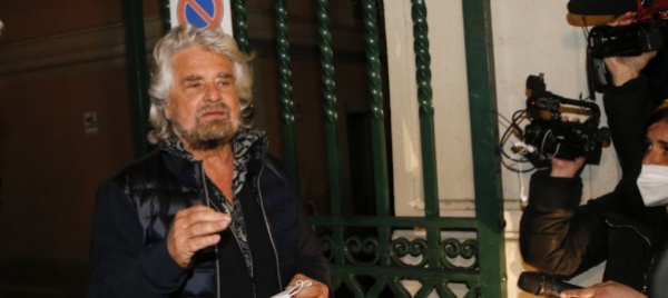 alta-tensione-tra-i-5-stelle-per-il-doppio-mandato