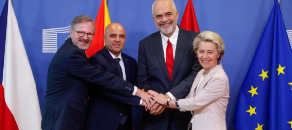 al-via-i-negoziati-per-albania-e-macedonia-del-nord-nell-ue