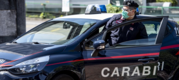 ubriaco-stacca-con-un-morso-parte-dell-orecchio-a-un-19enne