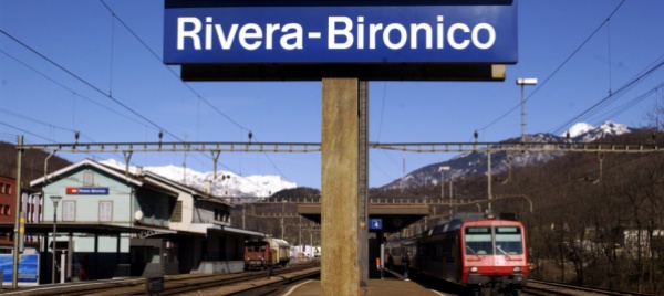 rivera-bironico-una-stazione-non-per-tutti-per-ora