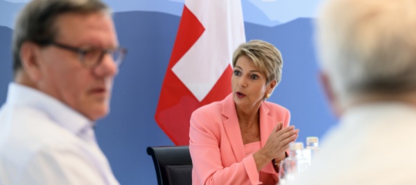 keller-sutter-serve-una-valutazione-rapida-sullo-statuto-s