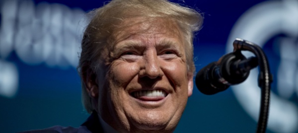 trump-in-alaska-gli-oceani-si-alzano-piu-case-vista-mare