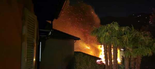 prende-fuoco-una-rimessa-nel-centro-di-giubiasco