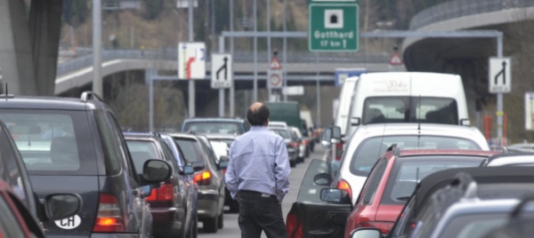 gottardo-code-uguali-ma-al-portale-sud-si-sta-fermi-piu-a-lungo