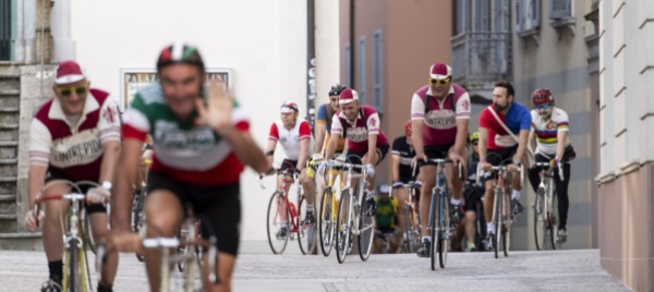 mendrisio-fuori-le-bici-si-pedala-con-la-belvedere