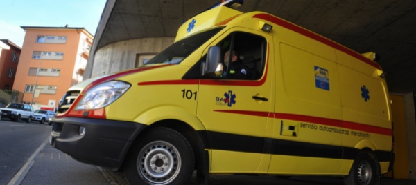 scontro-tra-bici-e-auto-a-balerna-serie-ferite-per-un-ciclista