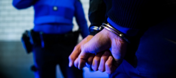 furti-per-5mila-franchi-nei-distributori-automatici-due-arresti