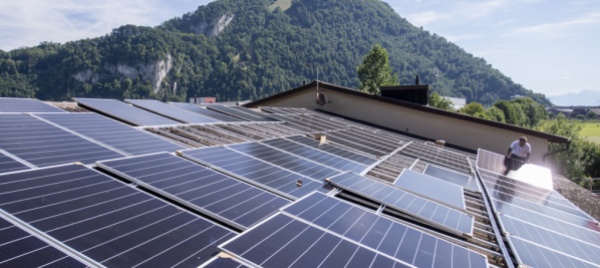 penuria-di-elettricita-il-solare-ne-approfitta