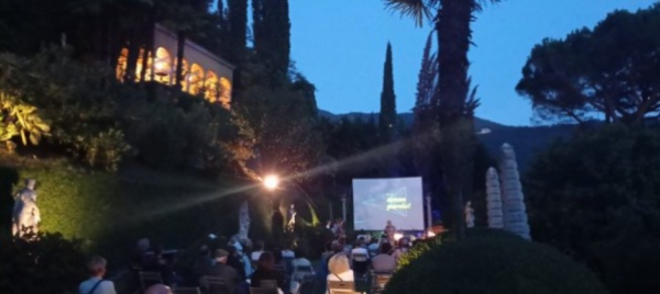 il-cinema-muto-protagonista-al-parco-scherrer-di-morcote