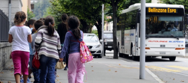 il-ritorno-a-scuola-si-avvicina-la-polizia-invita-alla-prudenza