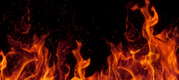 lei-lo-lascia-con-una-lettera-lui-la-brucia-e-causa-un-incendio