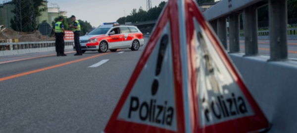 motociclista-tamponato-sull-a2-a-mezzovico-ferite-gravi
