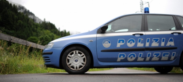 mucca-in-tangenziale-quattro-poliziotti-feriti