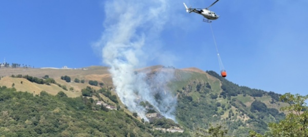 incendio-boschivo-in-valle-di-muggio-tre-persone-evacuate
