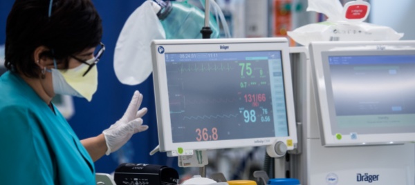 nel-primo-anno-di-pandemia-9-305-morti-per-covid