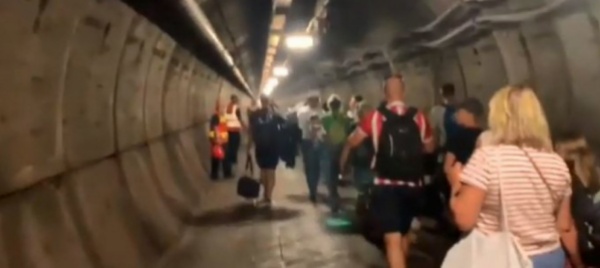 passeggeri-bloccati-per-ore-nel-tunnel-della-manica