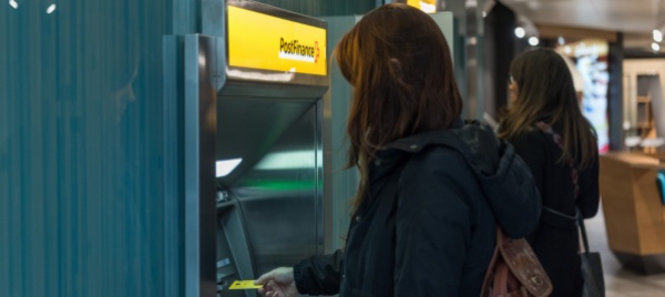 postfinance-in-panne-il-postomat-e-non-solo